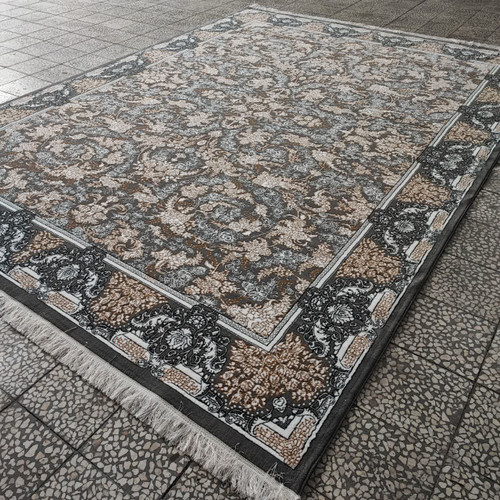 فرش آترین فیلی 500 شانه تراکم 1500 با طرح مدرن و رنگ فیلی، مناسب برای دکوراسیون داخلی منزل و دفتر کار