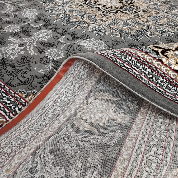 نمای لبههای فرش آیلین طوسی با نمایش بافت و ریشهها