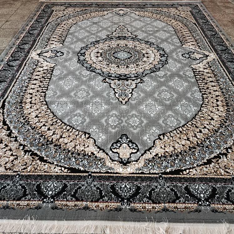 نمای روبرو فرش عارف فیلی ۵۰۰ شانه با تراکم ۱۵۰۰ و طرح سنتی ایرانی در رنگ فیلی ملایم