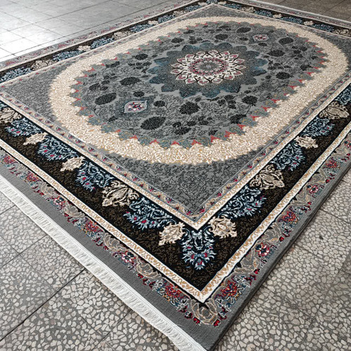 فرش سیتا فیلی 500 شانه تراکم 1500 با طرح مدرن و رنگبندی فیلی و کرم، مناسب برای دکوراسیونهای مینیمالیستی و کلاسیک