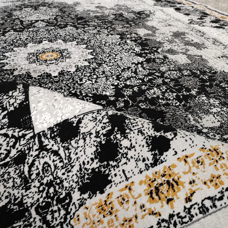 عکس فرش شیرین نقره ای از نمای نزدیک