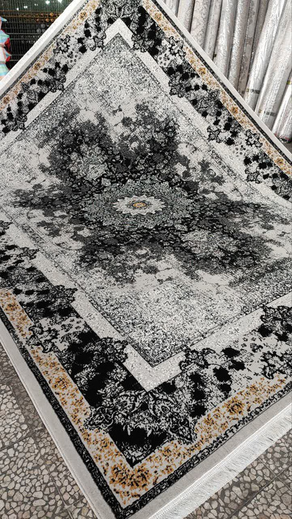 نمای کامل فرش شیرین نقره ای