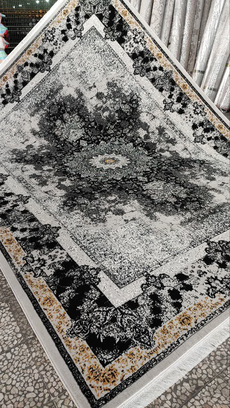 نمای کامل فرش شیرین نقره ای