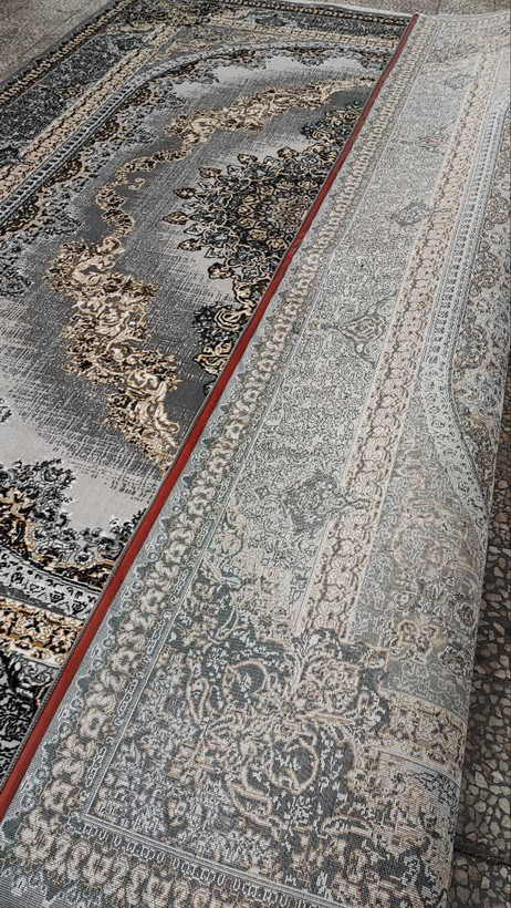 عکس پشت و روی فرش کارن نقره ای
