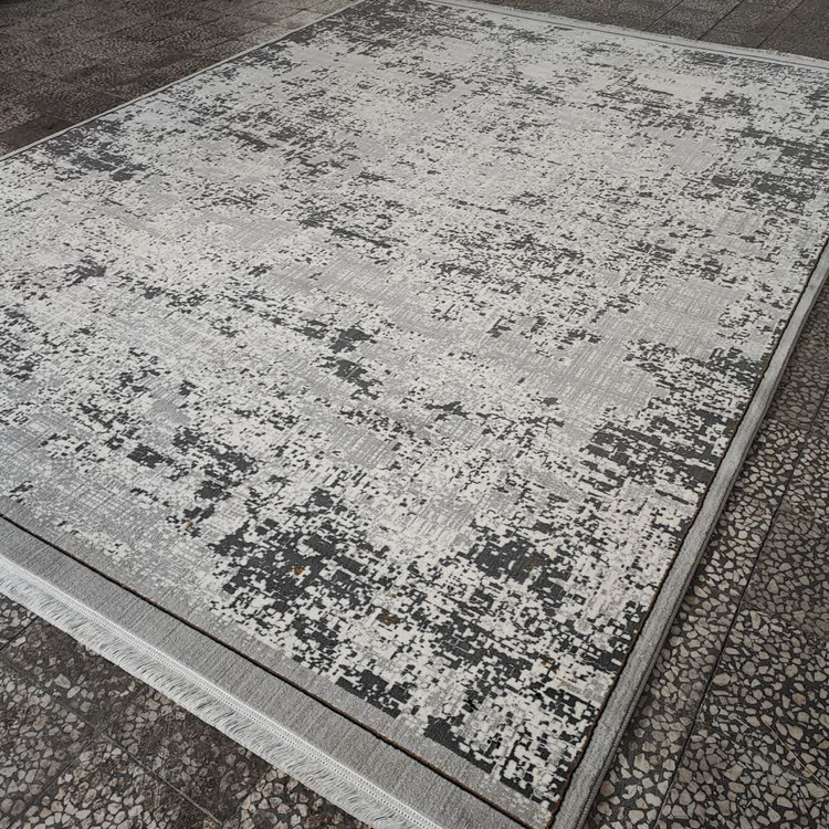 فرش وینتیج طوسی 500 شانه تراکم 1500 با طراحی شیک و رنگهای ملایم طوسی که فضایی آرامشبخش و مدرن به دکوراسیون خانه شما میبخشد