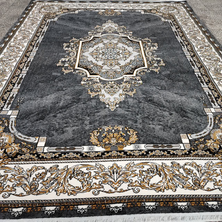 فرش ویتا متالیک با طرحهای هندسی دقیق و رنگ دودی، انتخابی ایدهآل برای دکوراسیونهای مدرن و خانههای با فضای لوکس