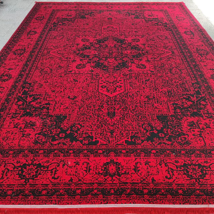 جزئیات طرح و نقش فرش هریس لاکی 500 شانه، رنگهای گرم و زیبا شامل قرمز، طلایی و کرم برای دکوراسیون داخلی منزل