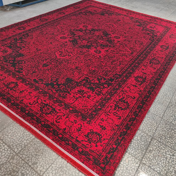 فرش هریس لاکی 500 شانه با طراحی سنتی و رنگهای دلنشین قرمز و کرم، با نخ پلی استر مقاوم و قابل شستشو