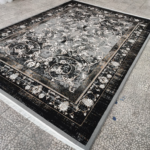 تصویر کامل فرش دلانا رنگ فیلی در دکوراسیون مدرن با مبل طوسی